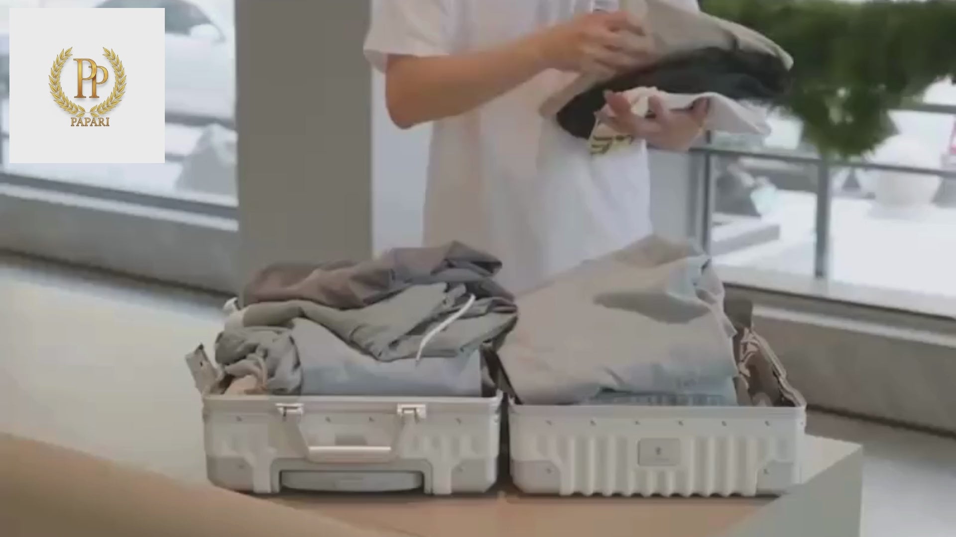 Papari VacuPack Backpack 'De vacuümgecomprimeerde rugzak voor slimme reizigers'